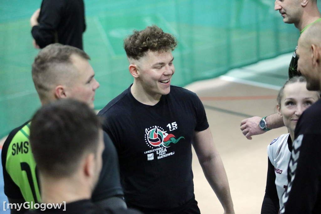 W Głogowie grają w siatkówkę i pomagają
