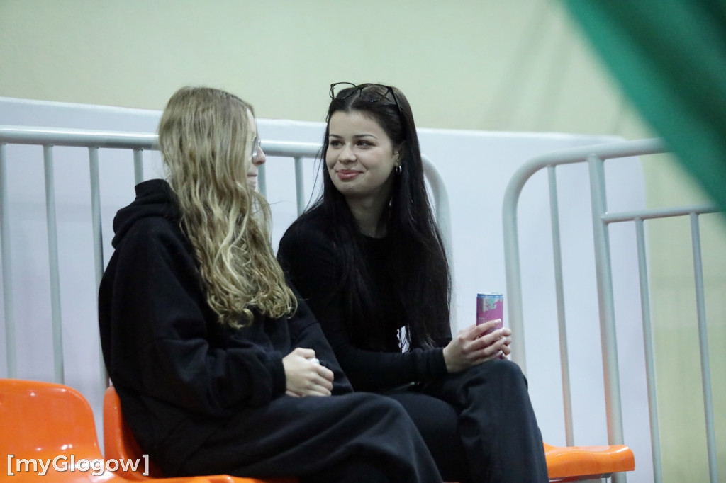 W Głogowie grają w siatkówkę i pomagają