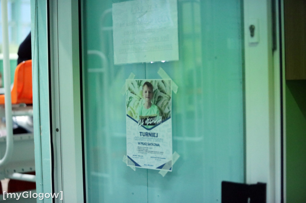 W Głogowie grają w siatkówkę i pomagają