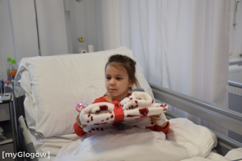 Starosta w szpitalu z prezentami od Mikołaja