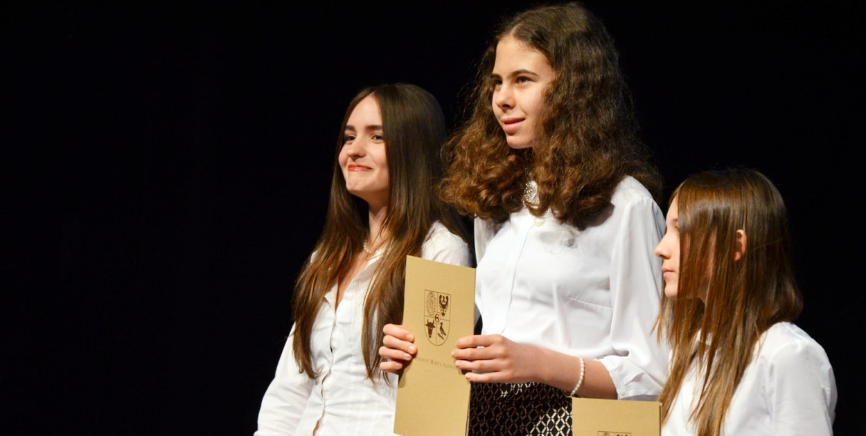 Wręczenie stypendiów naukowych prezydenta, część 1