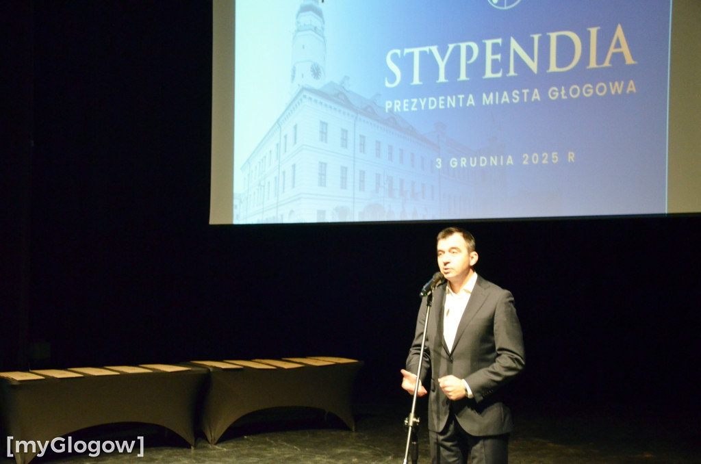 Wręczenie stypendiów naukowych prezydenta, część 1