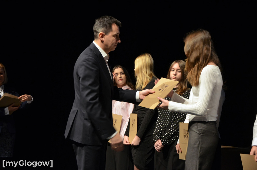 Wręczenie stypendiów naukowych prezydenta, część 1