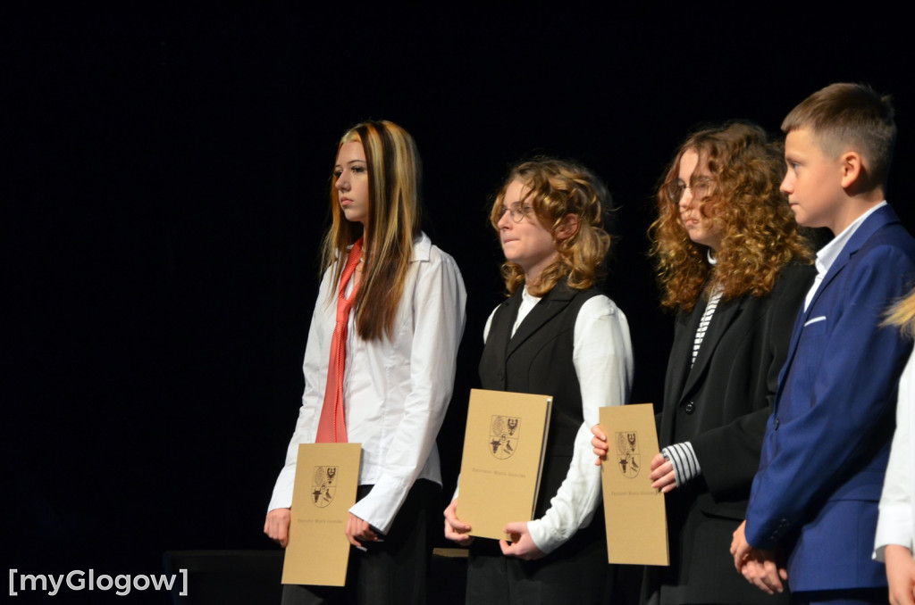 Wręczenie stypendiów naukowych prezydenta, część 1