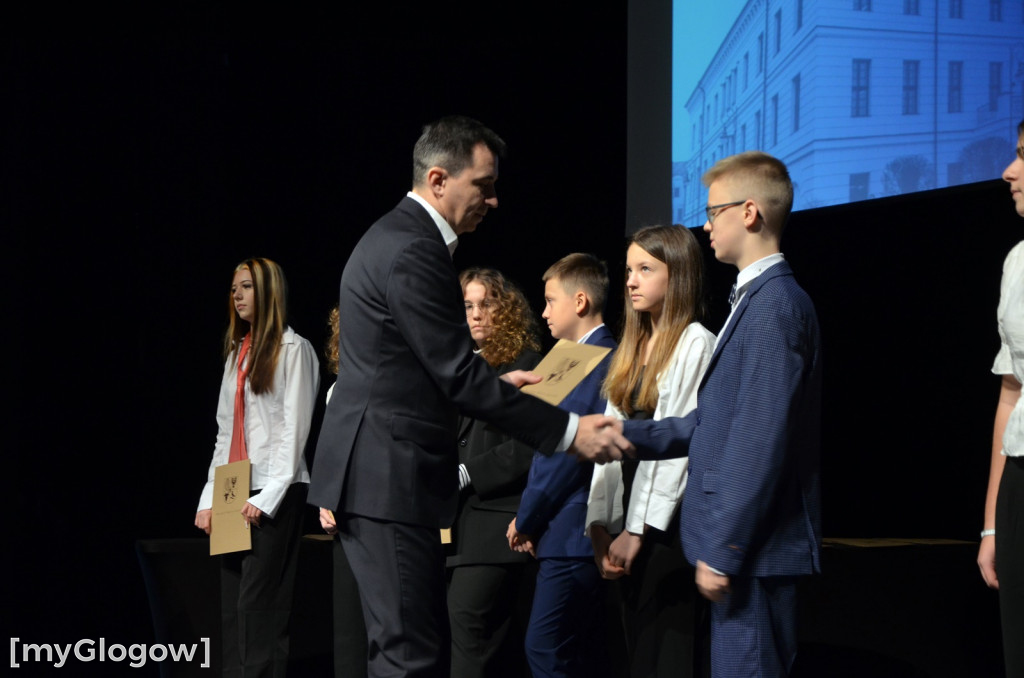 Wręczenie stypendiów naukowych prezydenta, część 1