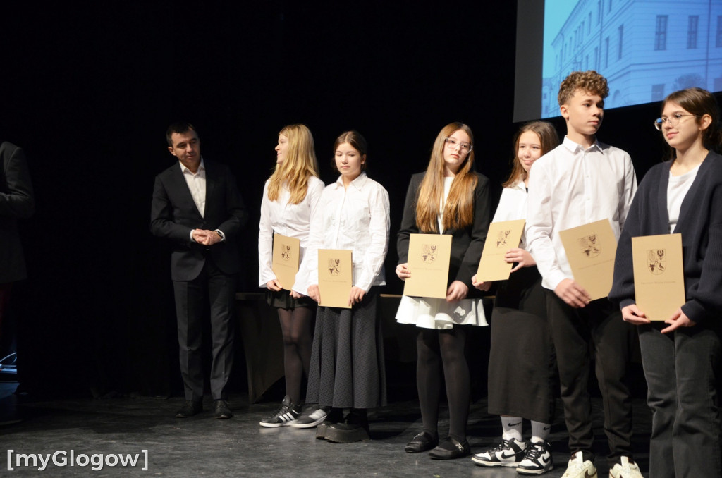 Wręczenie stypendiów naukowych prezydenta, część 1