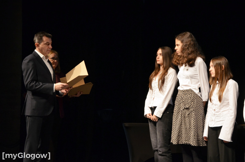 Wręczenie stypendiów naukowych prezydenta, część 1