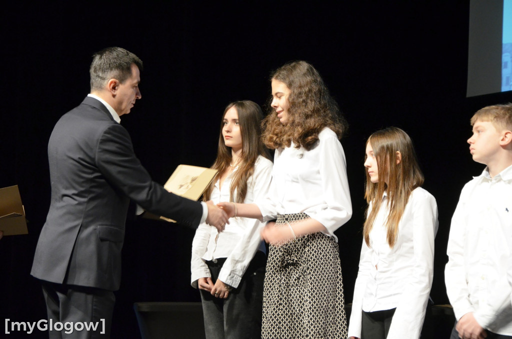 Wręczenie stypendiów naukowych prezydenta, część 1