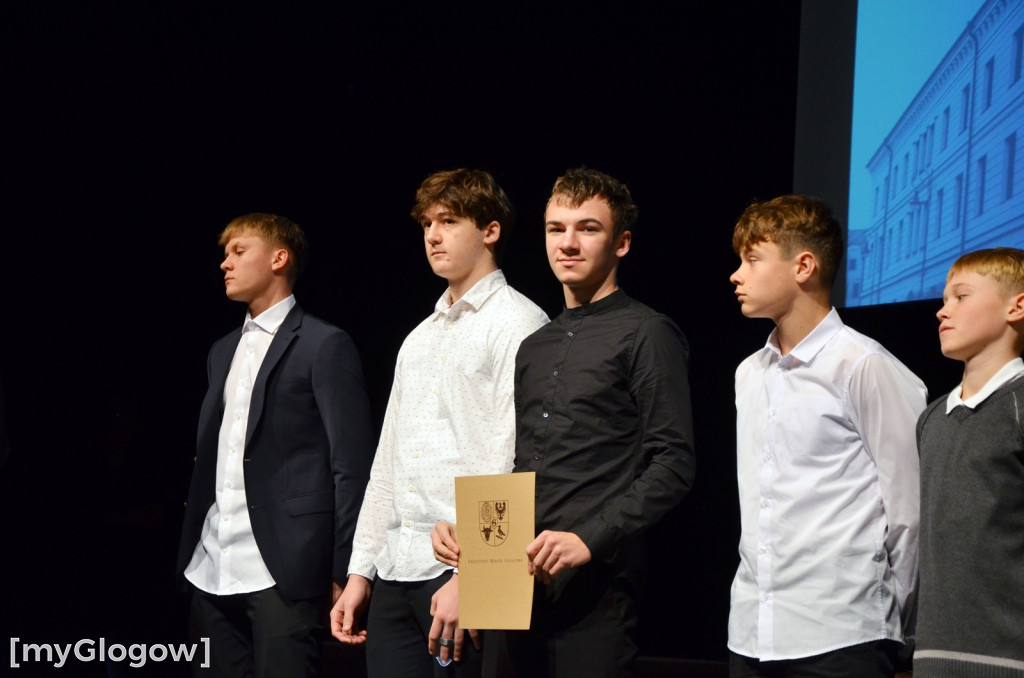 Wręczenie stypendiów naukowych prezydenta, część 1