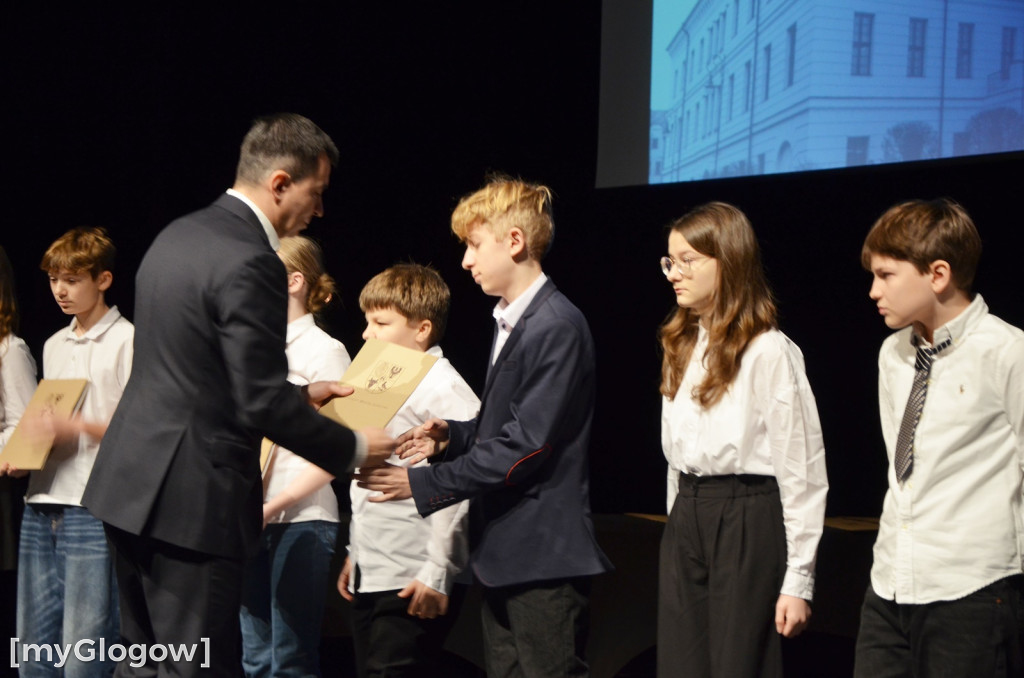 Wręczenie stypendiów naukowych prezydenta, część 1