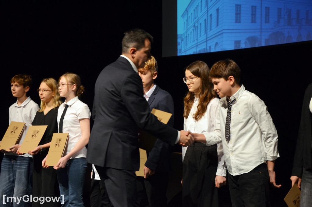 Wręczenie stypendiów naukowych prezydenta, część 1