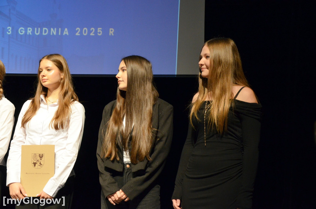 Wręczenie stypendiów naukowych prezydenta, część 1