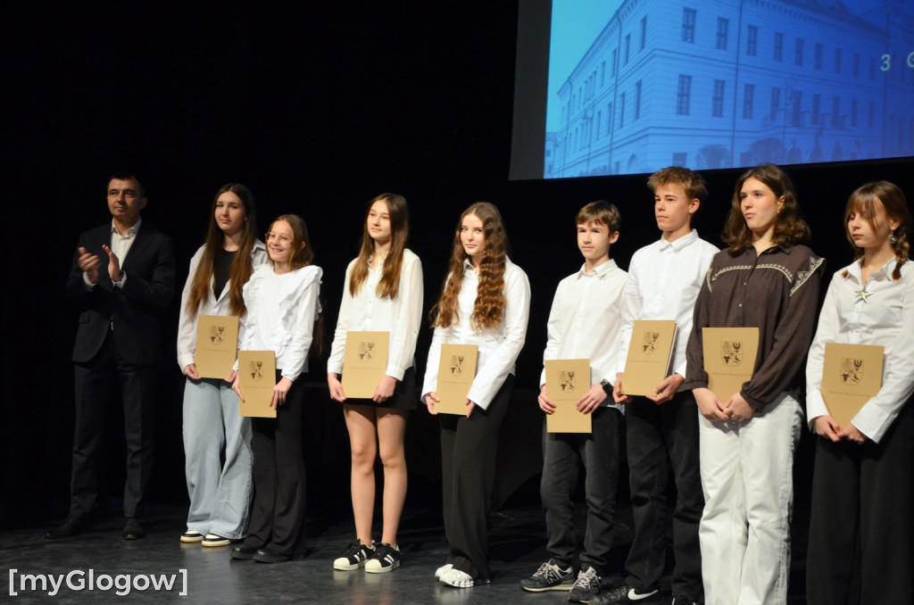 Wręczenie stypendiów naukowych prezydenta, część 1