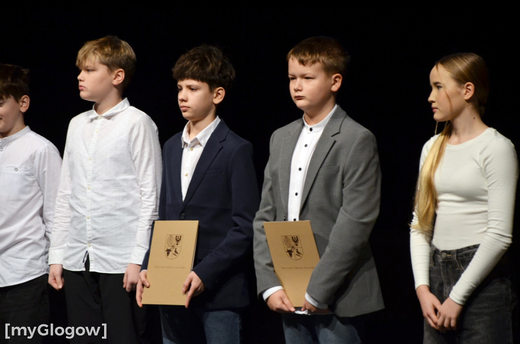 Wręczenie stypendiów naukowych prezydenta, część 1