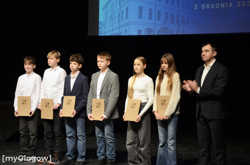 Wręczenie stypendiów naukowych prezydenta, część 1