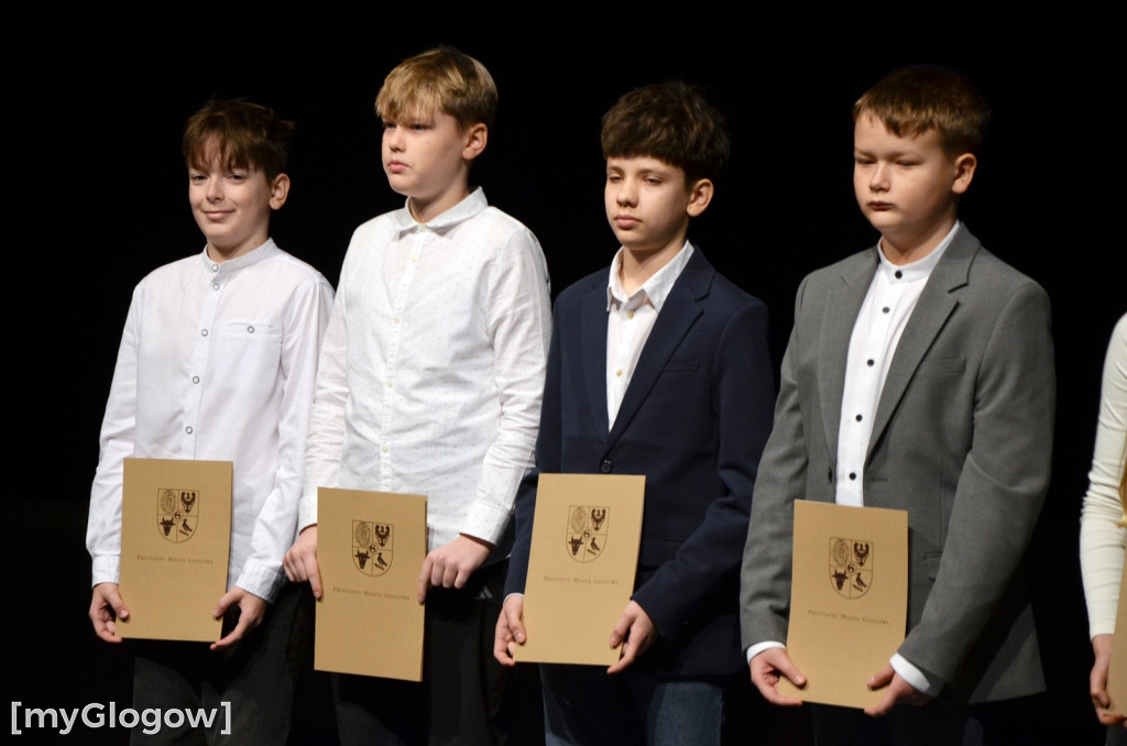 Wręczenie stypendiów naukowych prezydenta, część 1