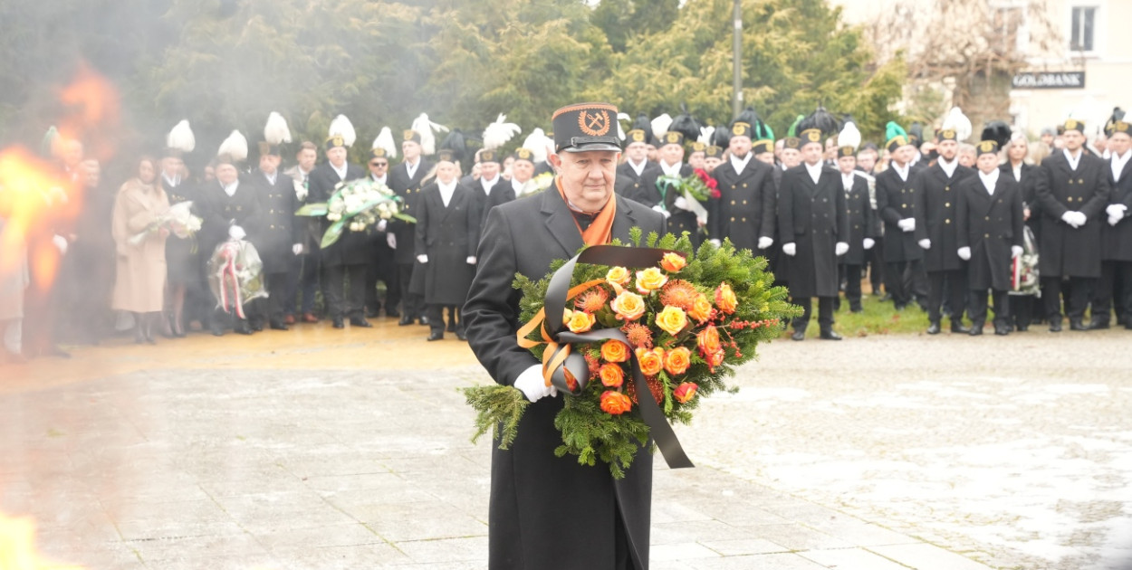 Uroczystość KGHM pod Pomnikiem Jana Wyżykowskiego