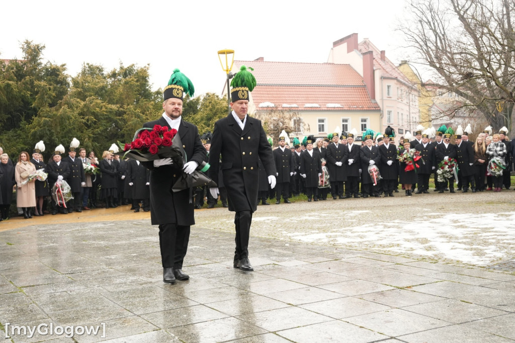 Uroczystość KGHM pod Pomnikiem Jana Wyżykowskiego