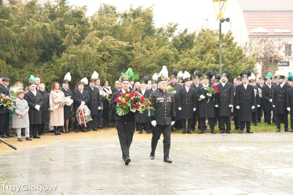 Uroczystość KGHM pod Pomnikiem Jana Wyżykowskiego