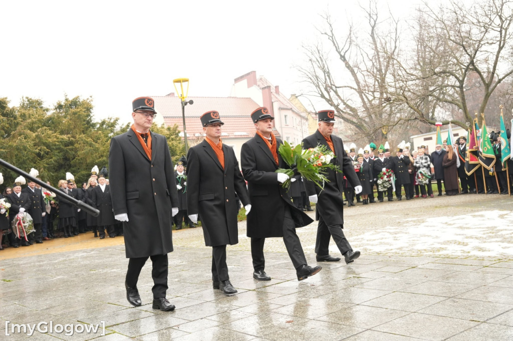 Uroczystość KGHM pod Pomnikiem Jana Wyżykowskiego
