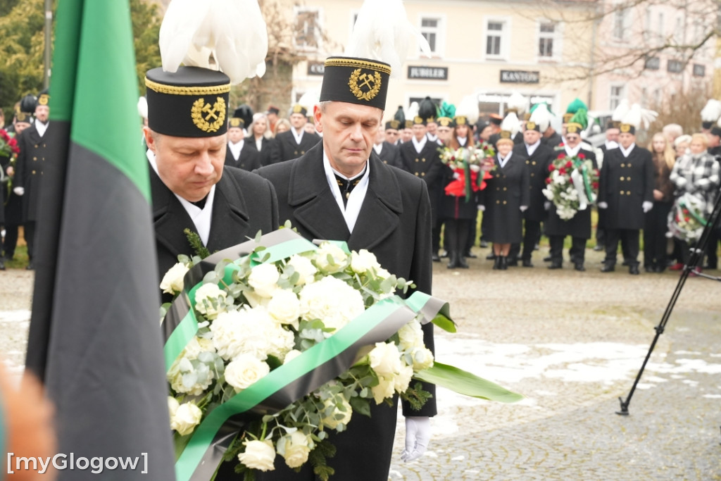 Uroczystość KGHM pod Pomnikiem Jana Wyżykowskiego