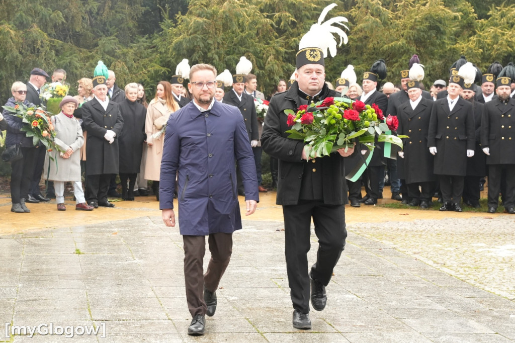 Uroczystość KGHM pod Pomnikiem Jana Wyżykowskiego