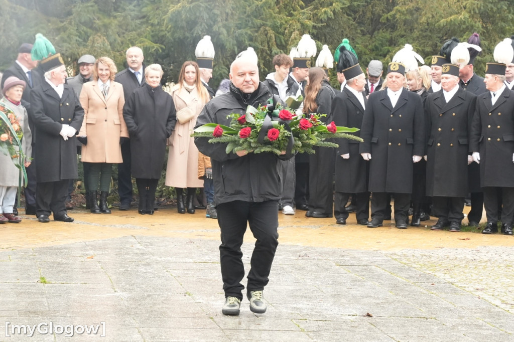 Uroczystość KGHM pod Pomnikiem Jana Wyżykowskiego