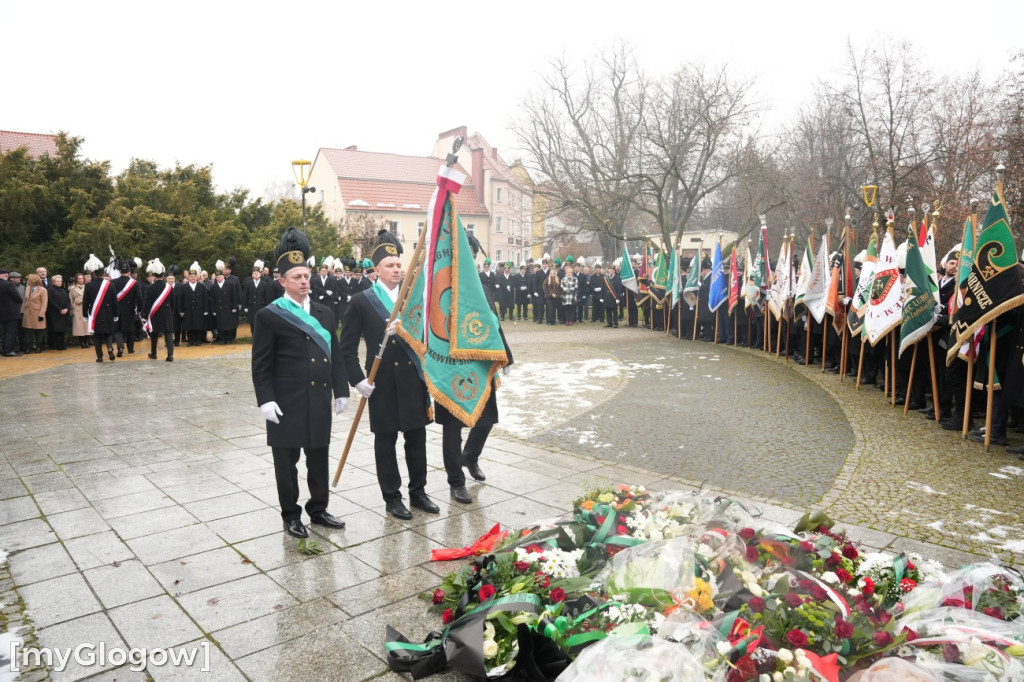 Uroczystość KGHM pod Pomnikiem Jana Wyżykowskiego
