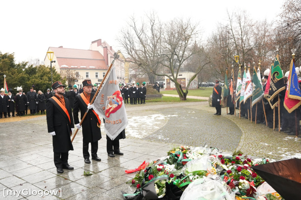 Uroczystość KGHM pod Pomnikiem Jana Wyżykowskiego