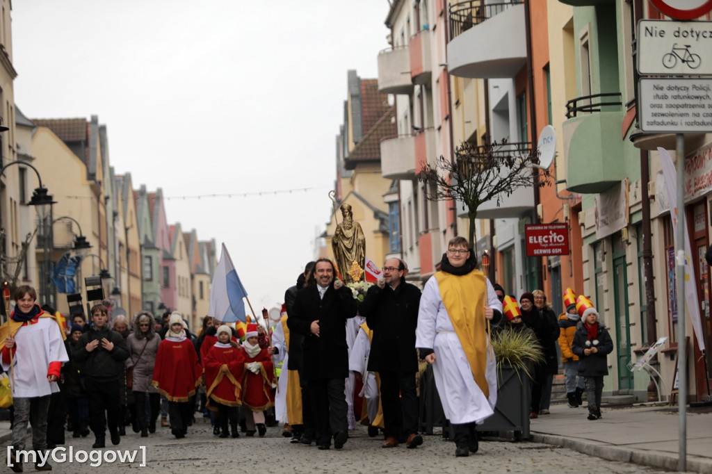 Orszak św. Mikołaja przeszedł ulicami miasta