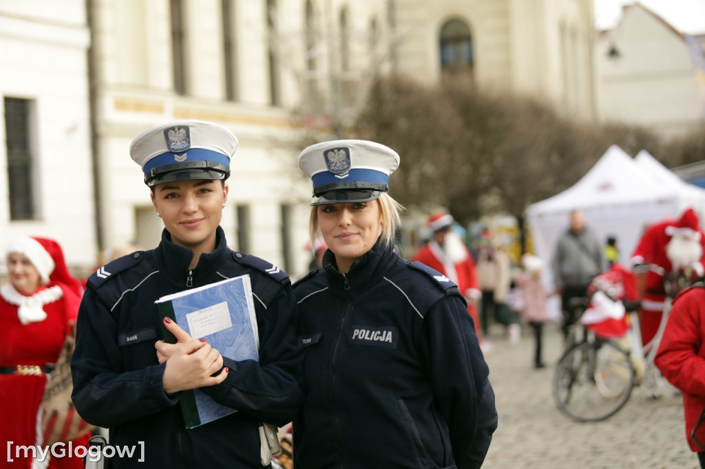 Mikołaje na rowerach ruszyły z pomocą