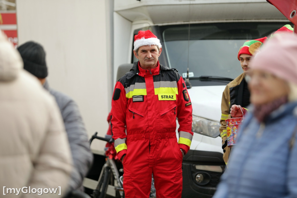 Mikołaje na rowerach ruszyły z pomocą