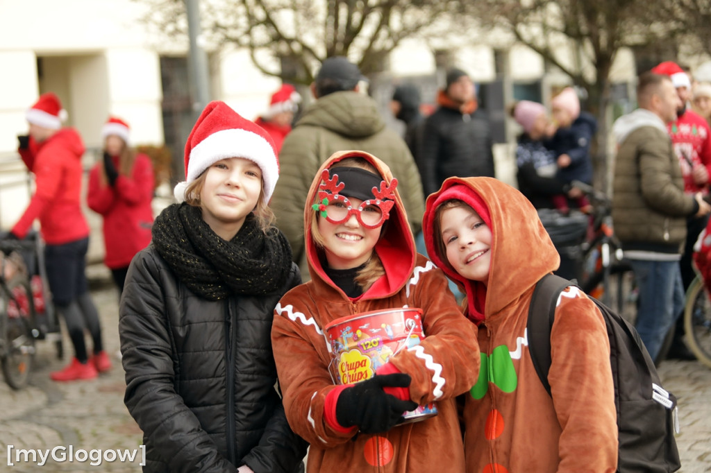 Mikołaje na rowerach ruszyły z pomocą