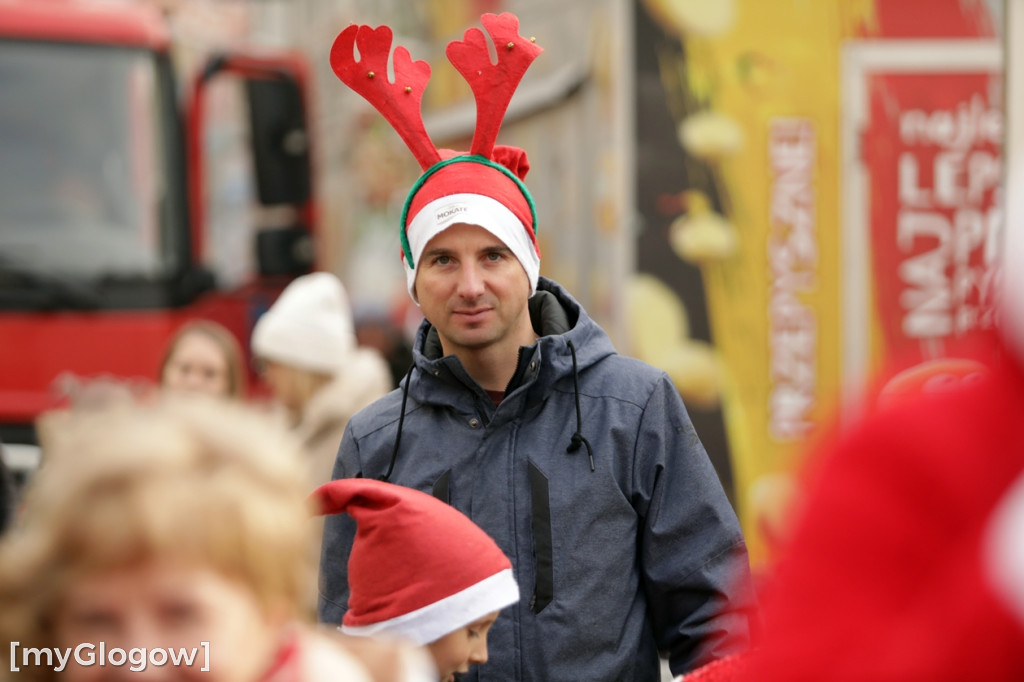 Mikołaje na rowerach ruszyły z pomocą