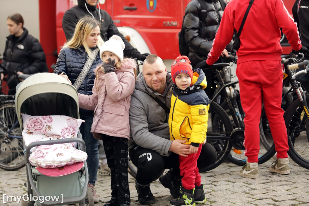 Mikołaje na rowerach ruszyły z pomocą