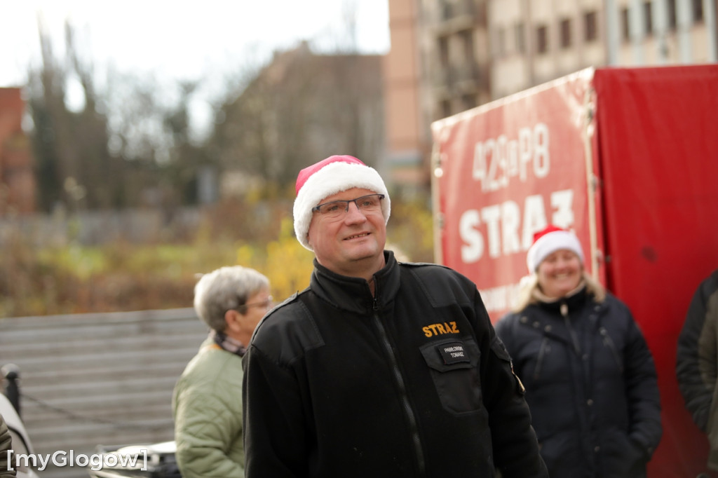 Mikołaje na rowerach ruszyły z pomocą