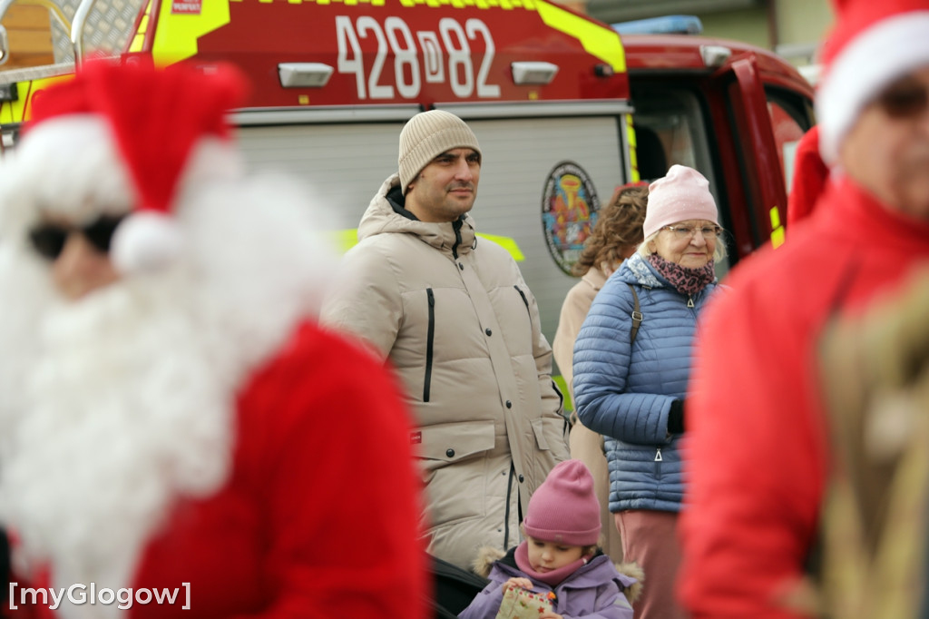 Mikołaje na rowerach ruszyły z pomocą