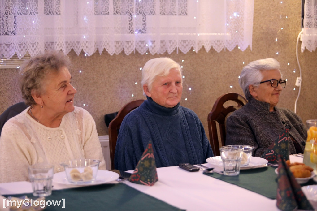 Wigilijne spotkanie seniorów na koniec programu