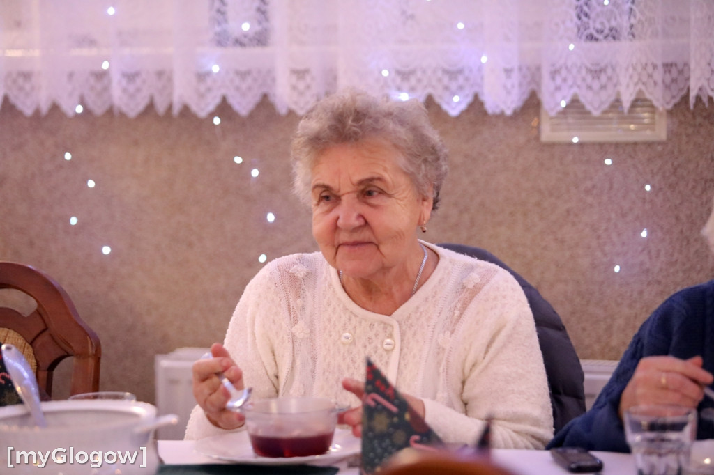 Wigilijne spotkanie seniorów na koniec programu