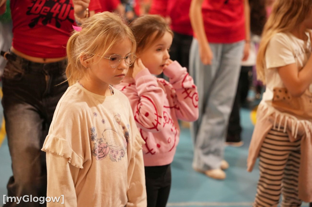 Maraton tańca i kiermasz w SP 8