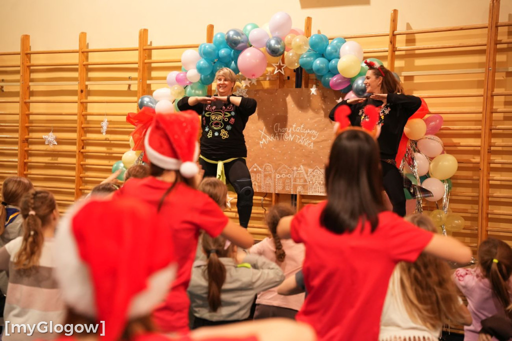 Maraton tańca i kiermasz w SP 8