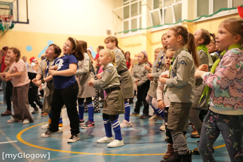 Maraton tańca i kiermasz w SP 8