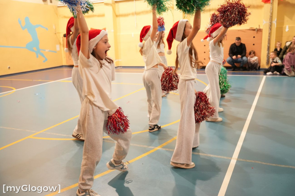 Maraton tańca i kiermasz w SP 8