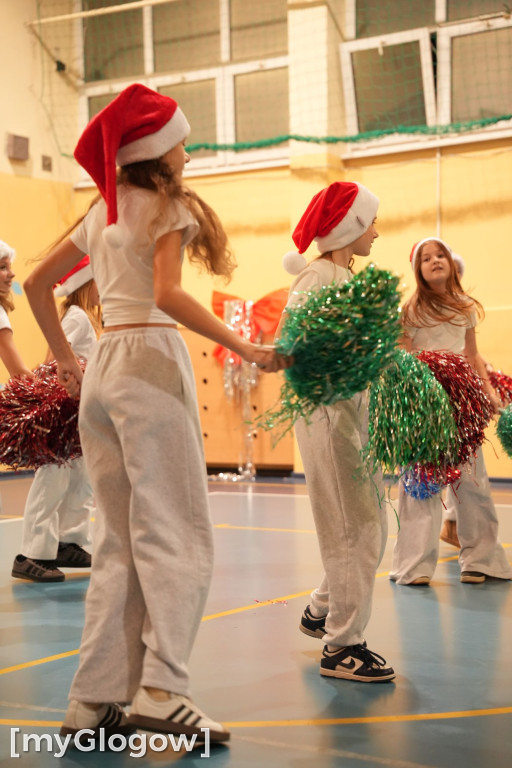 Maraton tańca i kiermasz w SP 8