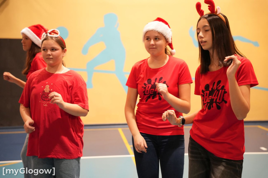 Maraton tańca i kiermasz w SP 8