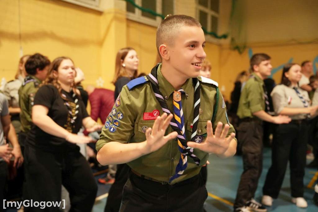 Maraton tańca i kiermasz w SP 8