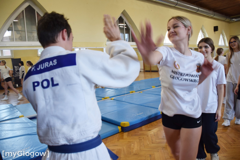 Samoobrona w I LO w Głogowie