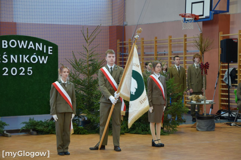 Pasowanie przyszłych leśników w Głogowie