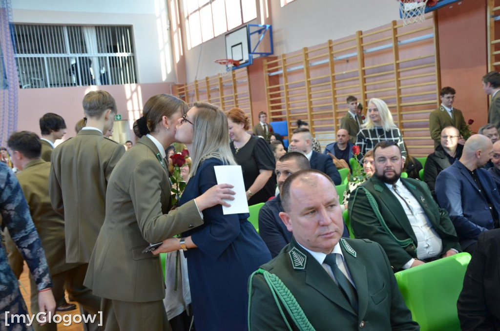 Pasowanie przyszłych leśników w Głogowie