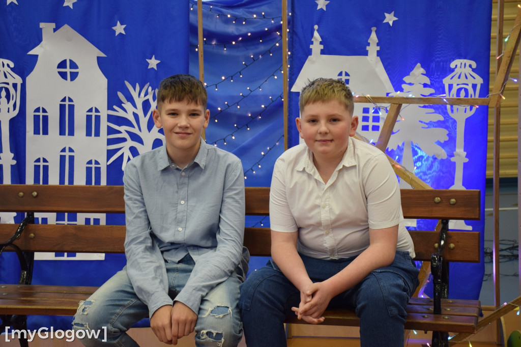 Świąteczny kiermasz w szkole w Białołęce